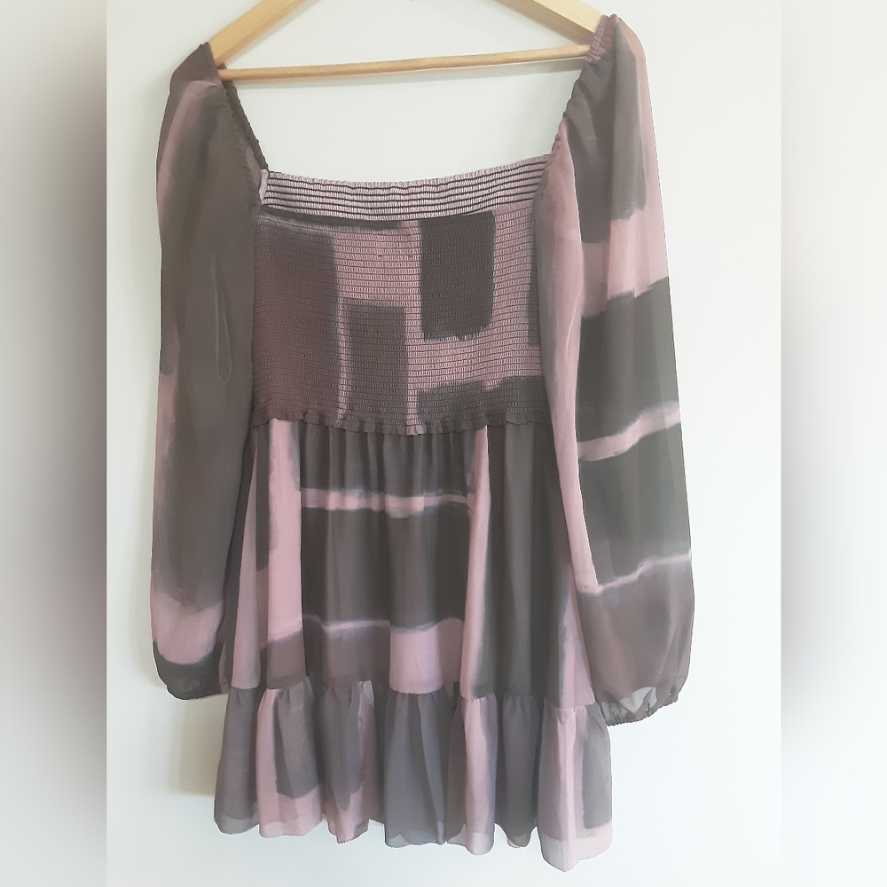 Chic Black and Pink Patterned Dress